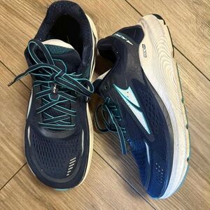 Altra Women’s Navy Blue Running Shoes with Teal Accents